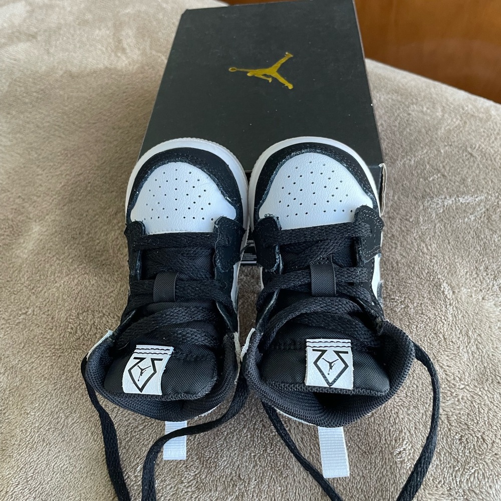 Jordan 1 Mid SE Toddler